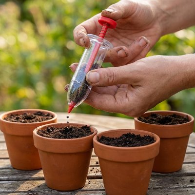 semoir manuel pour petites graines semant dans pot